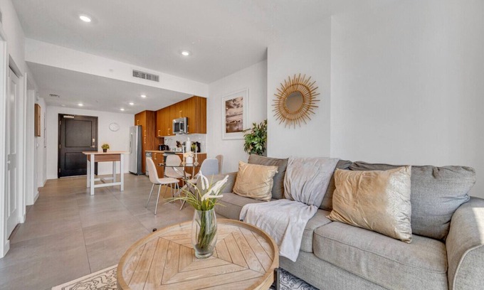 Overtown Apartamento | Beautiful Unit with Amazing View Free Parking