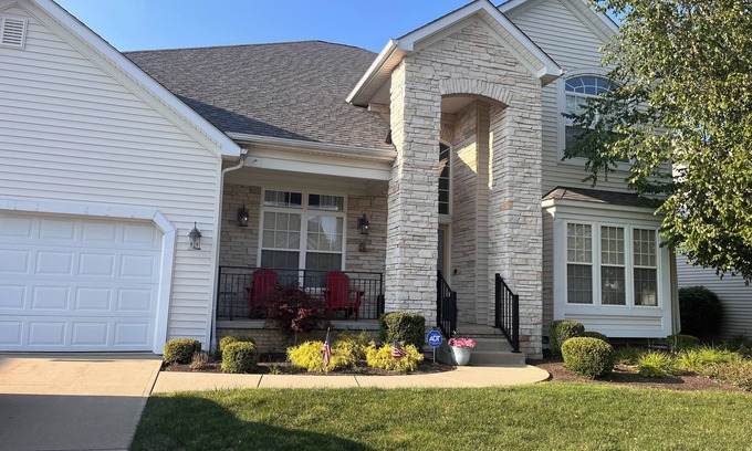 Highland Heights Casa | Beautiful updated spacious home located on the beautiful Stonewater Golf club .