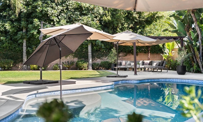 Reseda Casa | Beautiful Updated 3BR House With King Size Bed, Pool, Spa, FirePit, & EV Charger