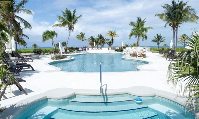 Wheeland Settlement Condominio | Condominio actualizado de 3 dormitorios espacioso, piscina, jacuzzi, playa privada, recientemente renovado