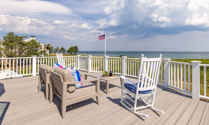 Hampton Casa | Beautiful Upscale Oceanside Home on Plaice Cove