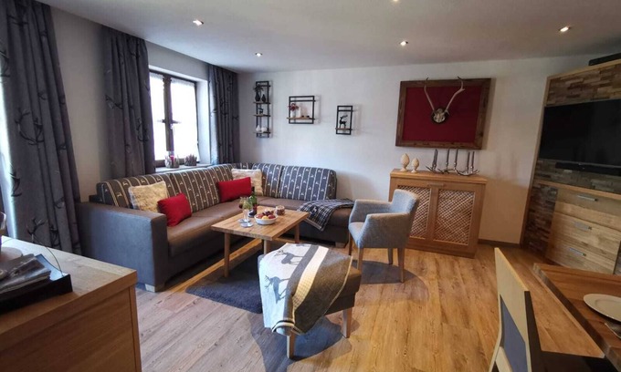 Verwaltungsgemeinschaft Hornergruppe Apartamento | Apartamento recientemente renovado con muebles exclusivos.