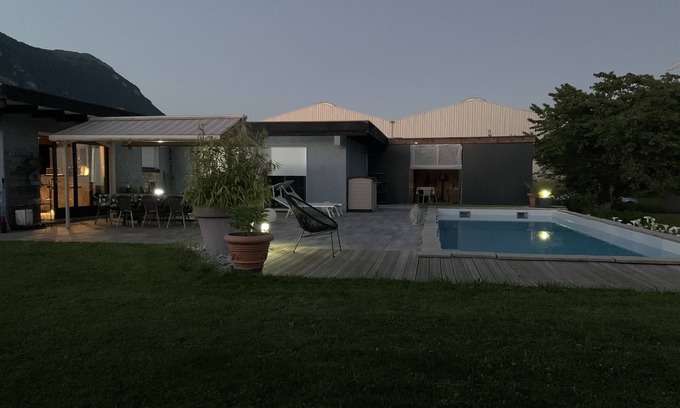 Bonneville Casa | Beautiful vacation villa between lake and mountains for 6 people