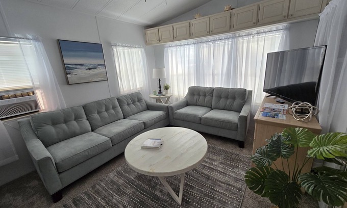 Venice Complejo | Beautiful Venice Resort Home close to Beaches & Warm Mineral Springs, Cozy