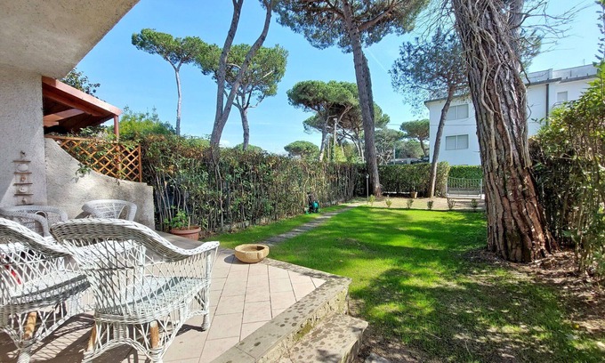 Ronchi Casa | Maravillosa casa de vacaciones con WIFI, A/C, TV, veranda, aparcamiento, cerca de Forte Dei Marmi