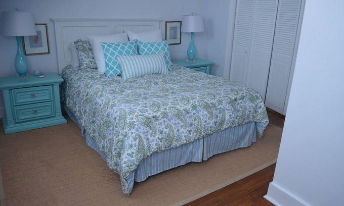 Off Broadway Casa | Hermosa victoriana con vistas al puente de Newport