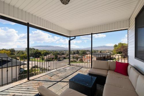 Lehi Casa | Beautiful View on Balcony