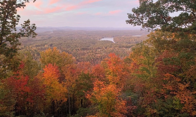 Boomer Casa | Beautiful views from every room in this spacious, secluded home with fast wifi