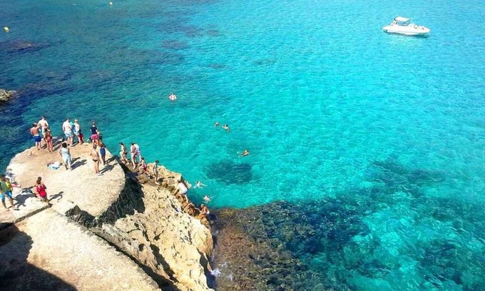 Les Palmeres Casa | Hermosa villa a poca distancia de playas, montañas y pinos