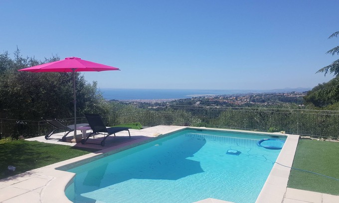 Tourrette-Levens Villa | Hermosa villa con piscina y vistas al mar impresionantes y tranquilas.