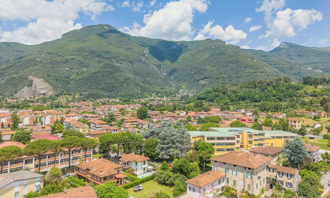Stazzema Casa | Maravillosa casa de vacaciones para 4 personas con WIFI, TV y terraza