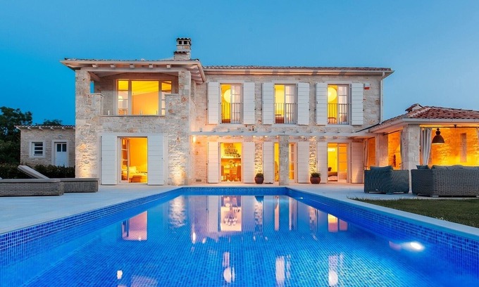 Rakovci Villa | Villa Arabela / Charming Villa Arabela in Baderna, western Istria
