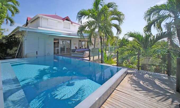 Bas du Fort Villa | Beautiful Villa for 12 on the Marina, swimming pool and jacuzzi