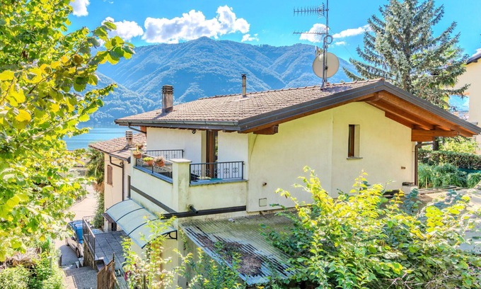 Cima Casa | Maravillosa casa de vacaciones con WIFI, TV, terraza, mascotas permitida y aparcamiento
