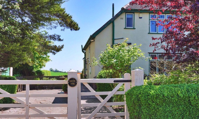 Ault Hucknall Casa | Estupenda casa de vacaciones para 5 personas con WIFI y mascotas permitida