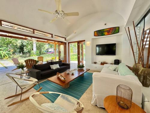 Bocachica Casa | Beautiful villa in a condominium facing the Caribbean sea
