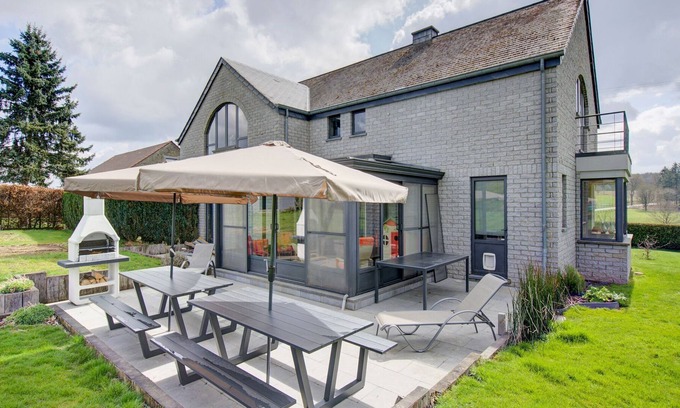 Houffalize Casa | Hermosa villa en Houffalize con máquina de pinball y sala de relajación