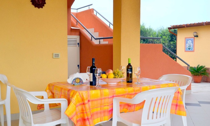 Partinico Casa | Hermosa Villa Ivana 1 mucho sol y verde, cerca de la playa, clima, Wi-Fi gratis.