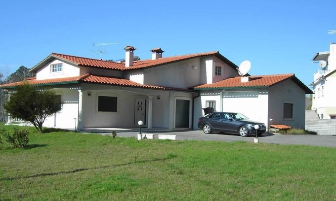 Carvide Casa | Hermosa VILLA, NAZARE`35KM cerca de la playa de Vieira, playa a 7 minutos