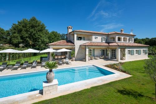Korenici Villa | Beautiful Villa Nevia with private pool