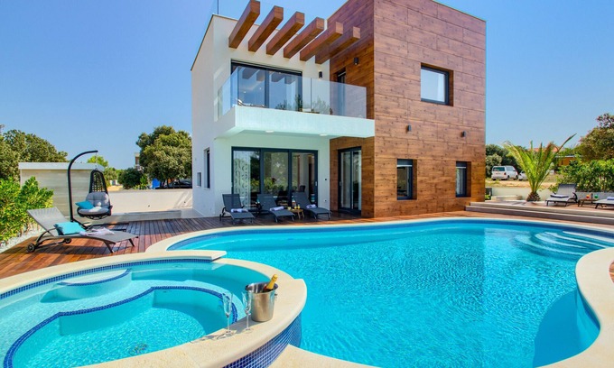 Zaton Villa | Beautiful villa Tamaria with heated pool and roof terrace