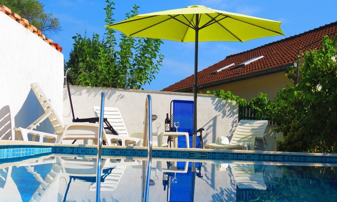Podi Villa | Hermosa villa con gran piscina privada y vistas al mar ya la montaña impresionantes