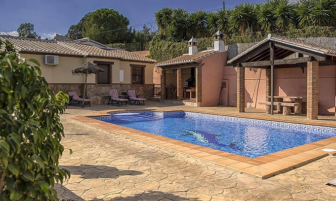 Almogia Cabaña | HERMOSA VILLA CON PISCINA CERCA DE MALAGA Y LA PLAYA