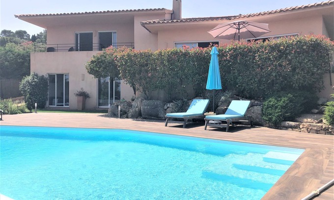 Cirendinu Villa | Hermosa villa con piscina, vistas al mar y a la montaña - 800 m de playa - 10 personas