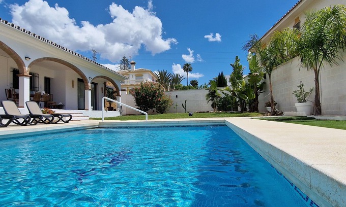 Mijas Villa | Villa preciosa con piscina y jardín privados