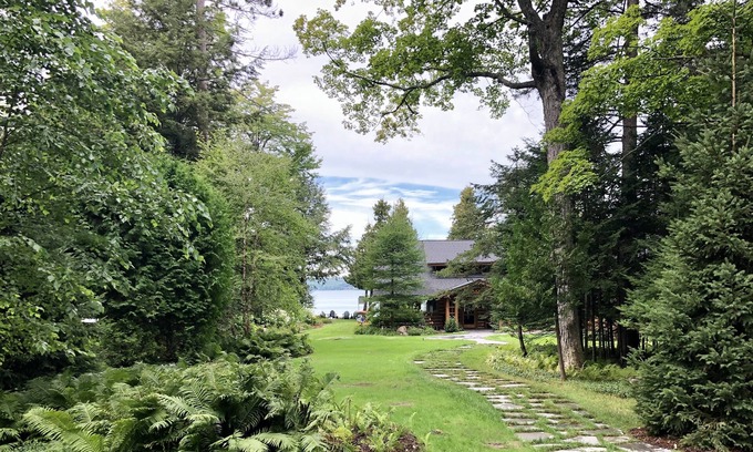 Walloon Lake Cabaña | Hermosa cabaña del lago valón con casa de huéspedes