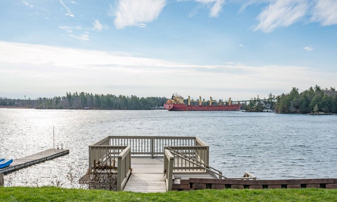 Wellesley Island Casa | Beautiful Waterfront Wellesley Island Property with Amazing Main Channel View