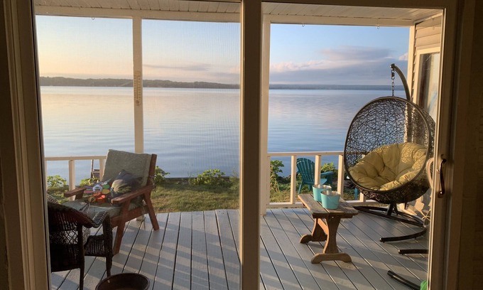 Seneca Falls Casa | BEAUTIFUL WATERFRONT ESCAPE