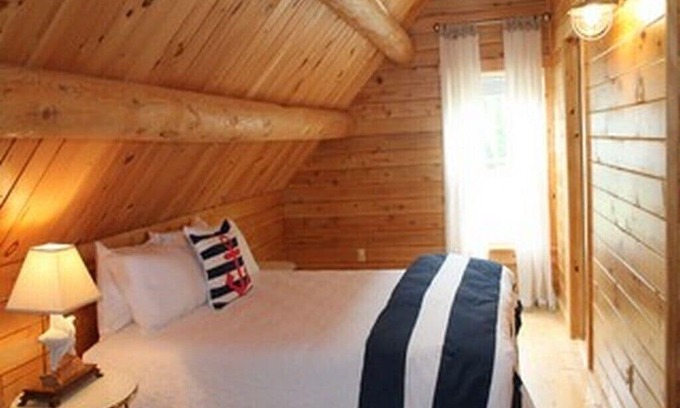Salsbury Cove Cabaña | Beautiful waterfront Bar Harbor cottage with nice beach