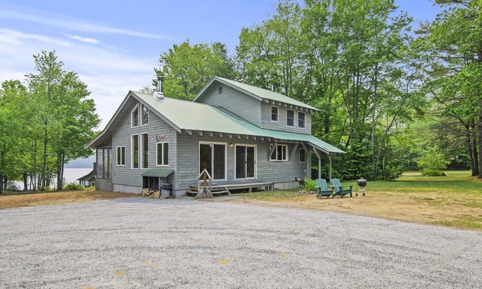 Severance Cabina | Beautiful year-round Adirondack rental on Paradox Lake