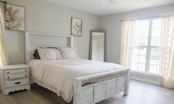 Dickson Otro | Beautifull farm house located in Dickson, TN- ONLY 54 mins to downtown Nashville