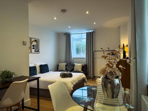 Maidstone Apartamento | Beautifully Central & Superior Apartment Book Now