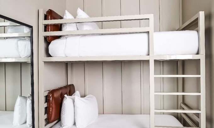 East Nashville Hotel | Beautifully Decorated Room Just Steps from Vibrant Nightlife, 3 Spacious Suites