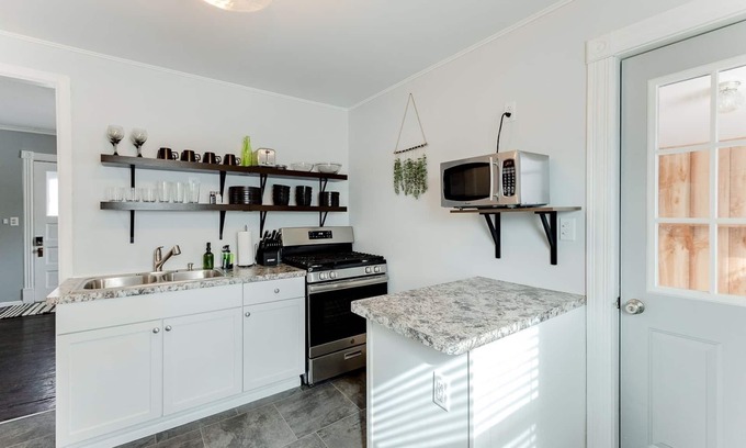 St. Paul Casa | Beautifully Designed & Cozy Home All to Yourself