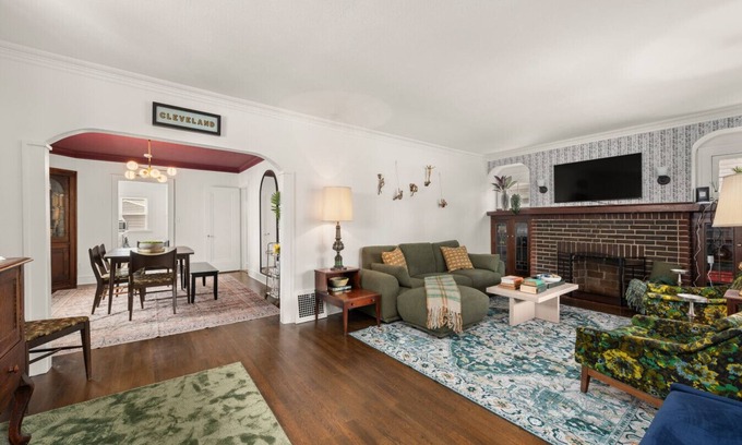 Kamm's Corners Apartamento | Beautifully Designed, Hot Tub, Game Room, N64, Sleeps 10