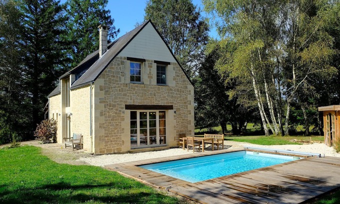Auriac Casa | Casa de campo situada con piscina climatizada