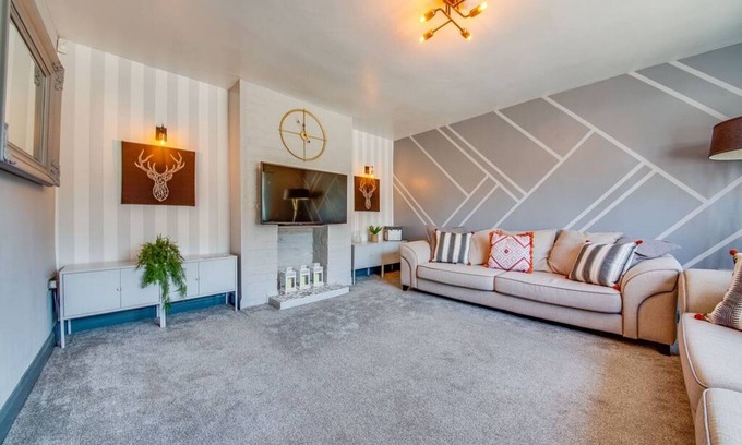 Sheffield Casa | Beautifully Presented & Spacious 6 Bed House