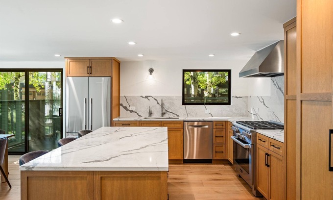 Aspen Casa | Beautifully remodeled house with mountain and golf course views