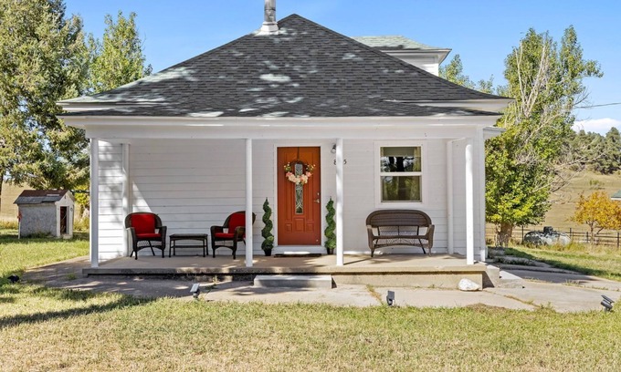 Rye Casa | Beautifully remodeled ranch house in the mountains of Rye, CO