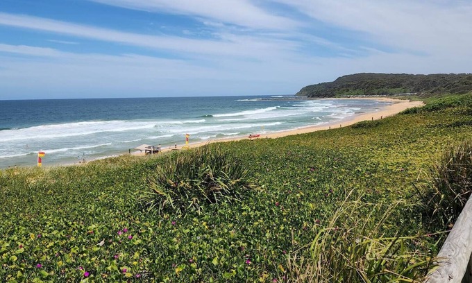 Shelly Beach Casa | Beautifully Renovated Beach Cottage Backing Onto Shelly Beach Golf Course