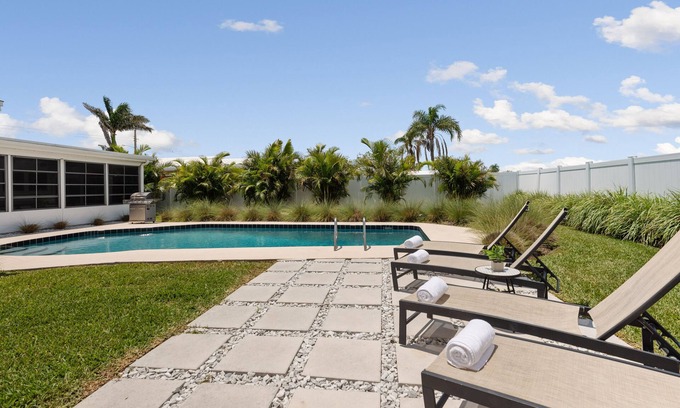 Venetian Way Casa | Beautifully renovated pool home - walking distance to the beach
