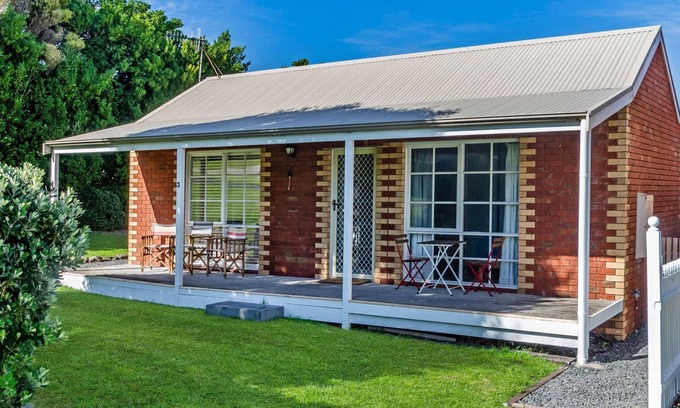 Port Fairy Casa | Beautifully renovated cottage provides the perfect beach retreat