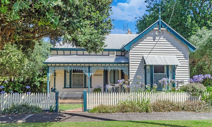 Portland Casa | Beautifully Renovated Home Away From Home