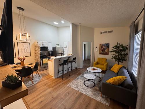 Ken Caryl Apartamento | Beautifully Renovated OneBedroom Apt with Two Beds