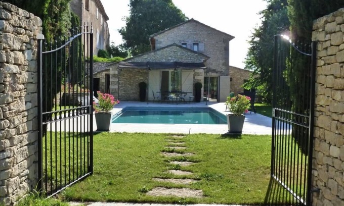 Joucas Casa | : Renovado Antigua Granja, a los pies de un pueblo encaramado, localidad de Gordes
