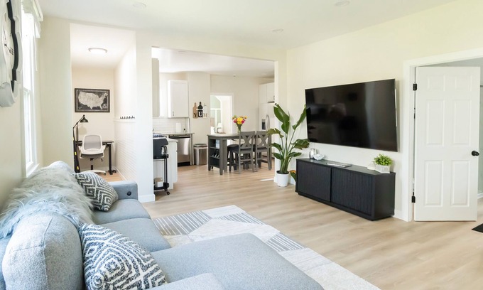 Tremont Casa | Beautifully renovated 2BR/1BA home in the heart of Tremont